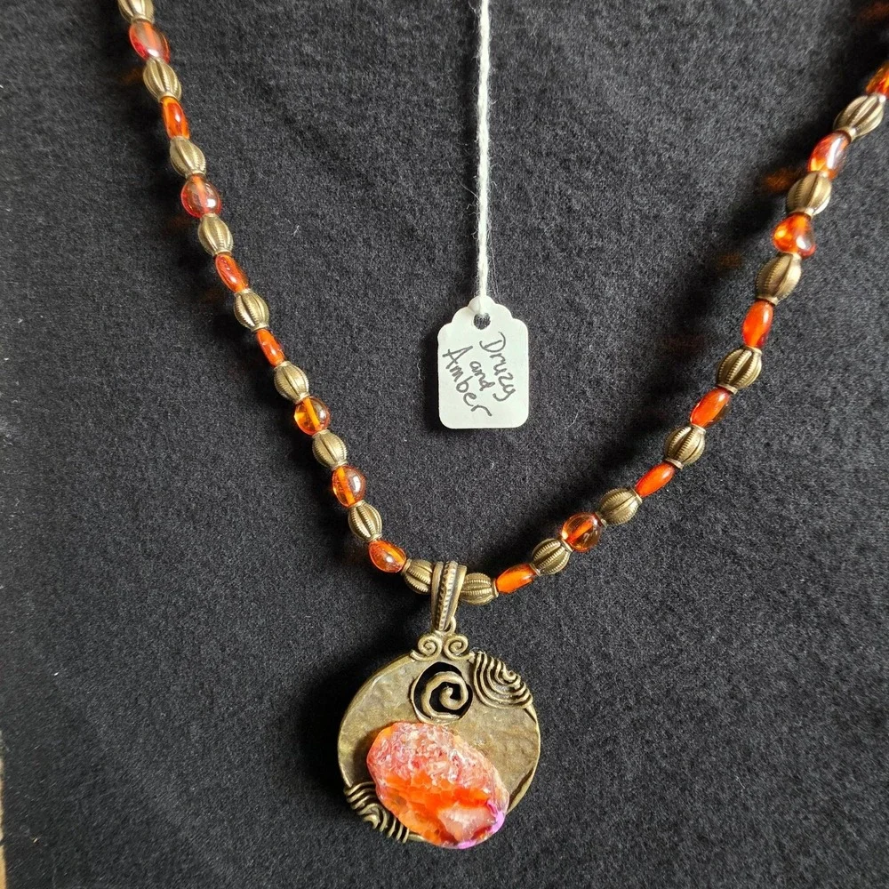 Bohemian‎ Druzy and Amber Stone Pendant Necklace Brass Tone Chain